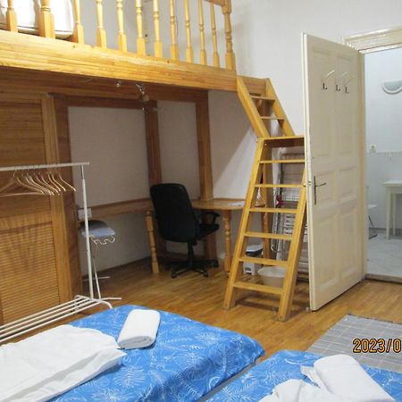 Lavender Apartment Near Heroes' Square & Puskas Stadium Budapeste Exterior foto